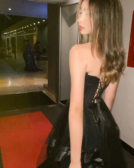 Vestidos de Graduación Glam 5.0: Elegancia para tu Gran Logro en Pereira